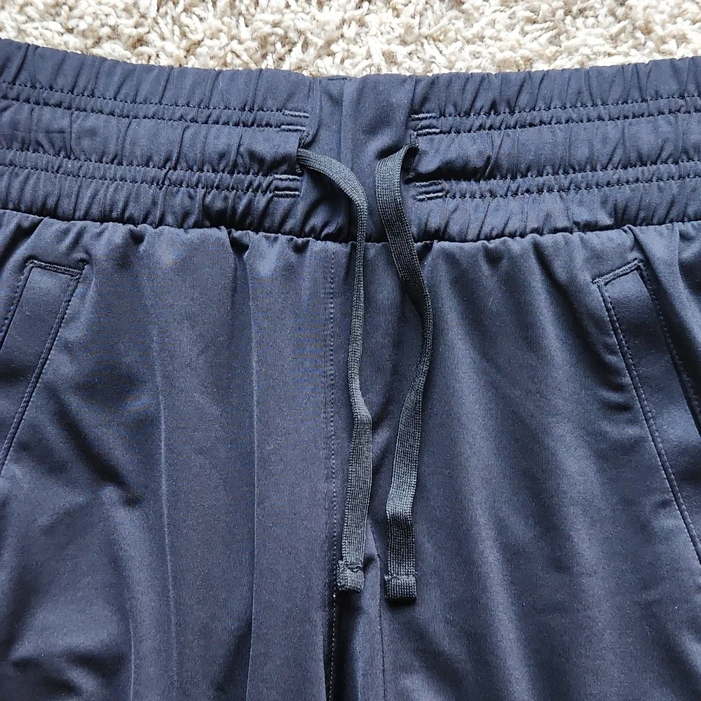 Underarmour black athletic jogger size XS - Picture 7 of 7